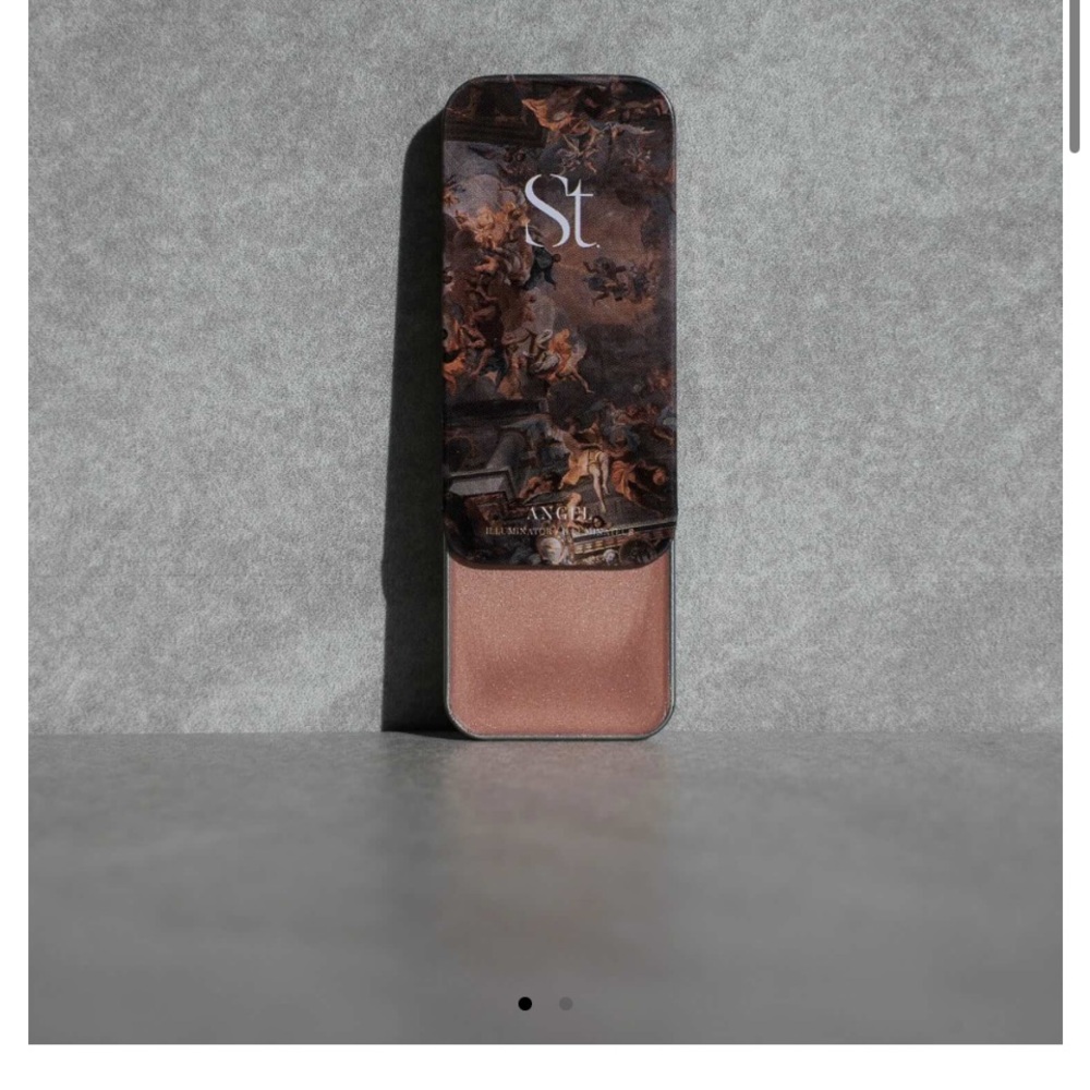 Seint makeup illuminator(color “angel”)